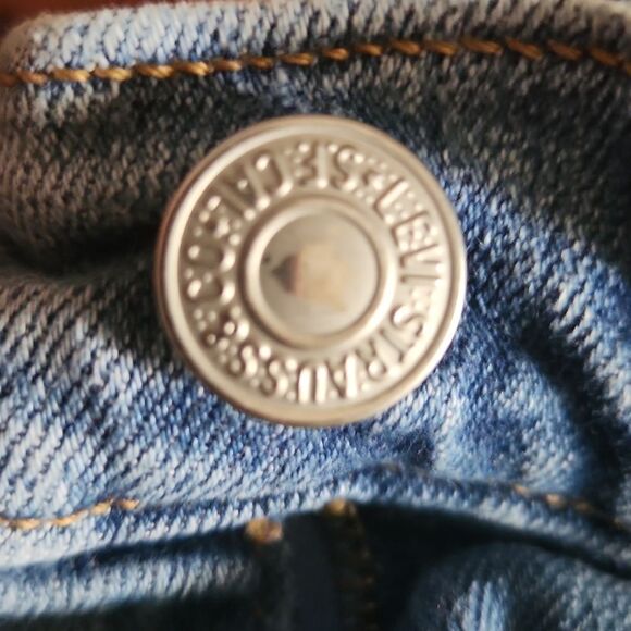 Levi Denim Jean Shorts W26 - Picture 7 of 8